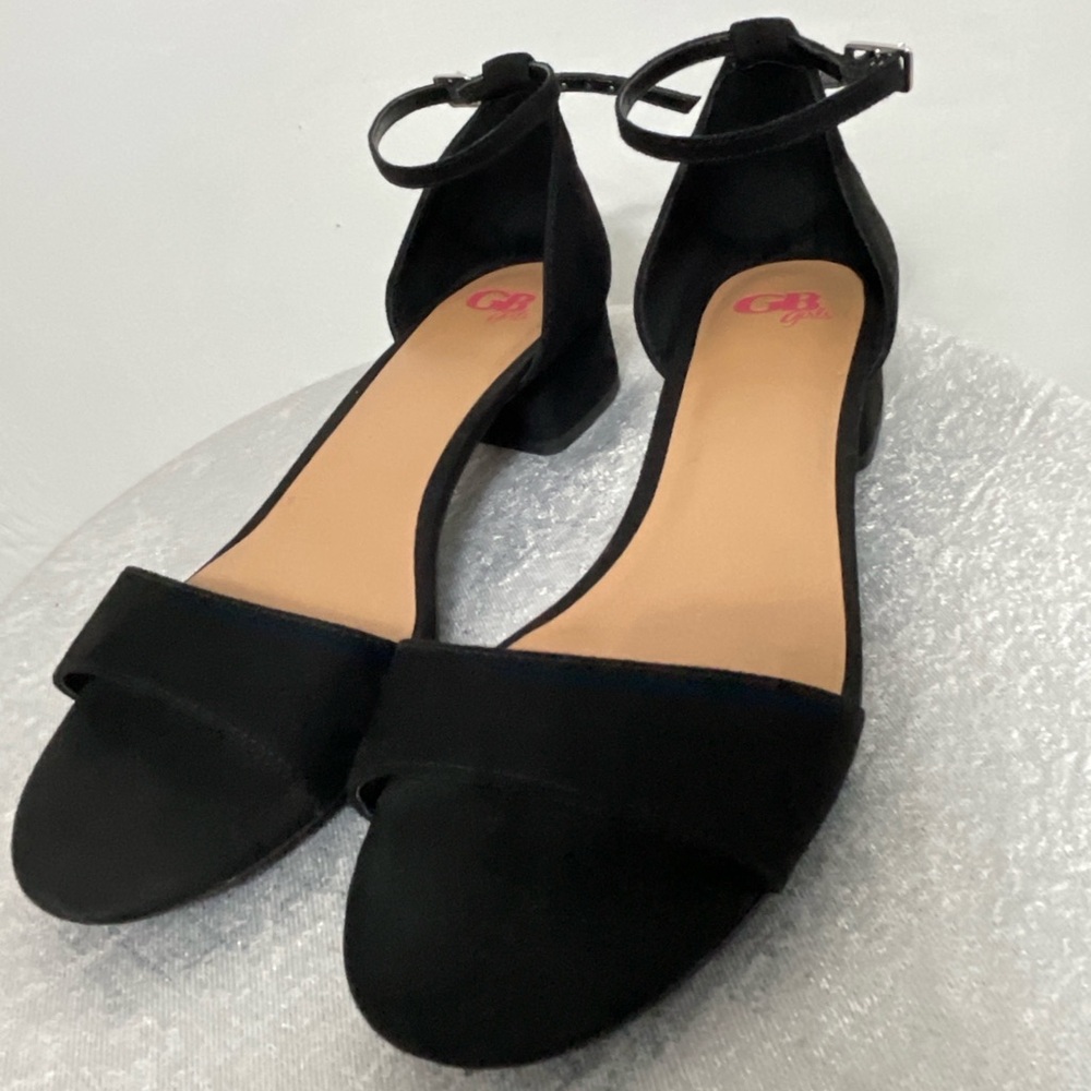 GB Girls women’s Size 4M Black Block Heel Sandals – Elegant Ankle Strap (B9)✨